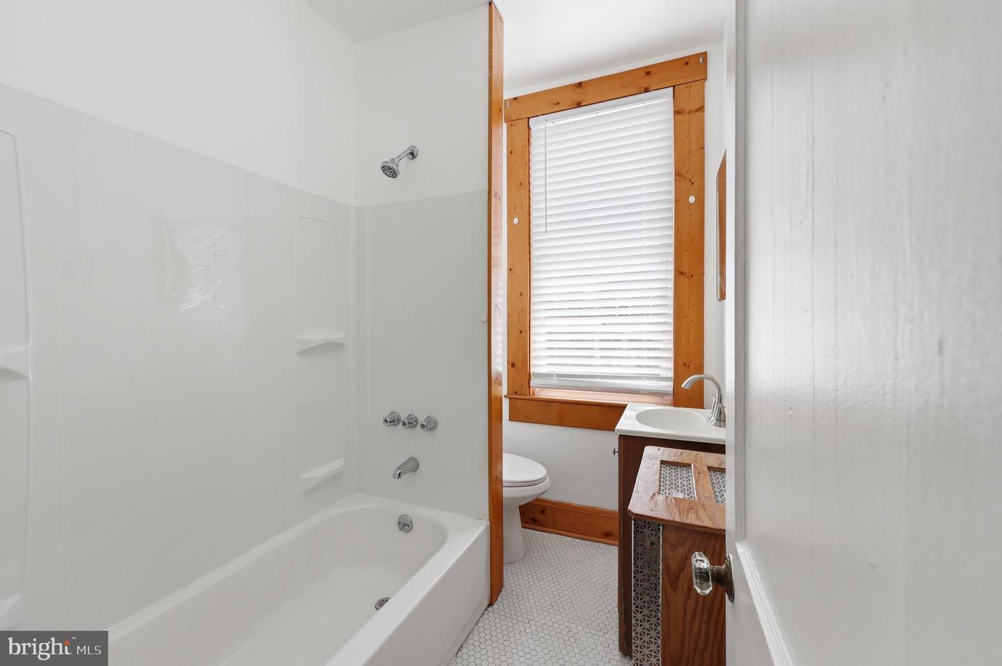 3202 Cliftmont Ave #2 Property Photo 4
