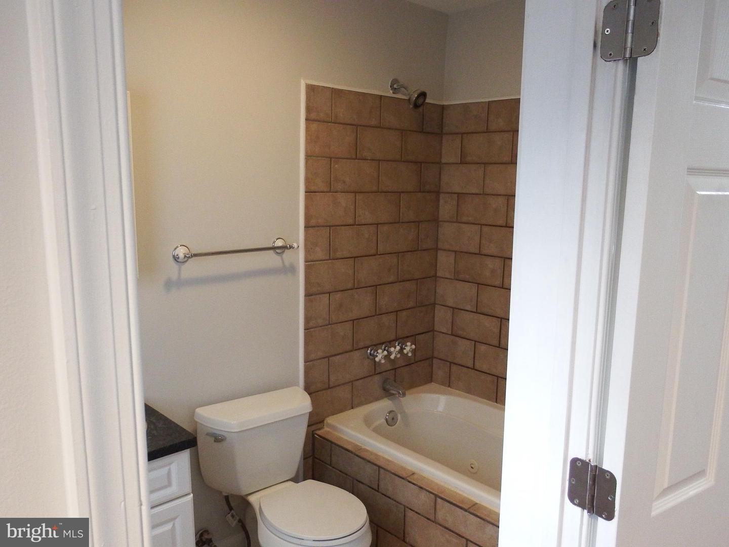 924 S Robinson St Property Photo 9