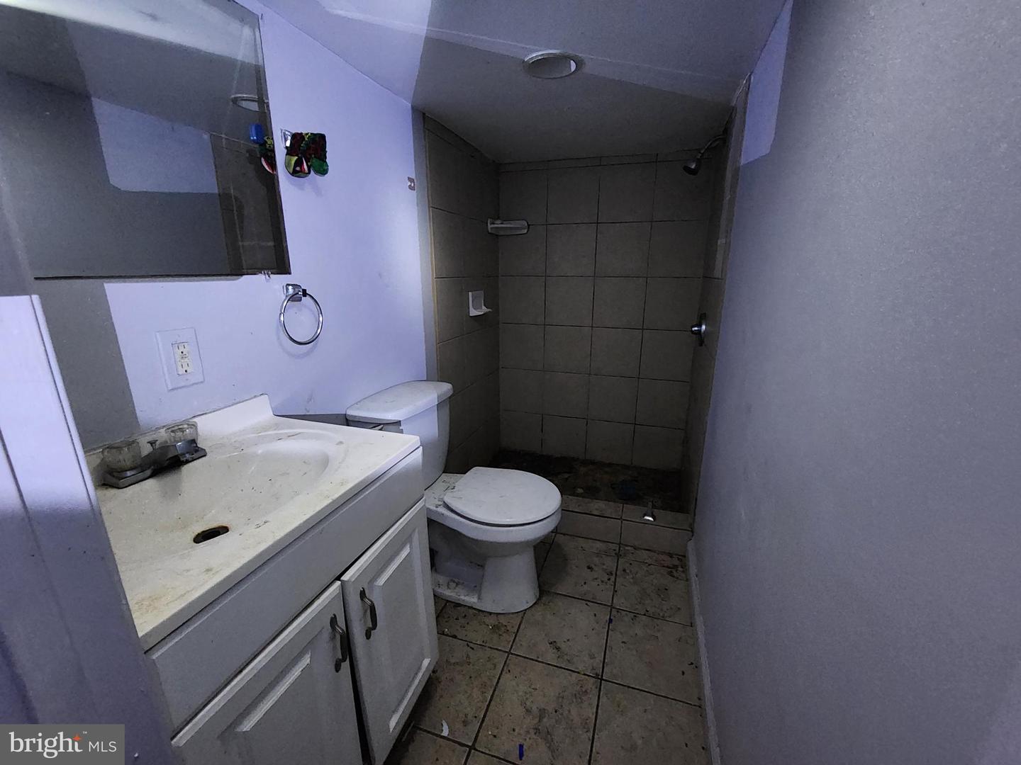 3525 E Fairmount Ave Property Photo 14