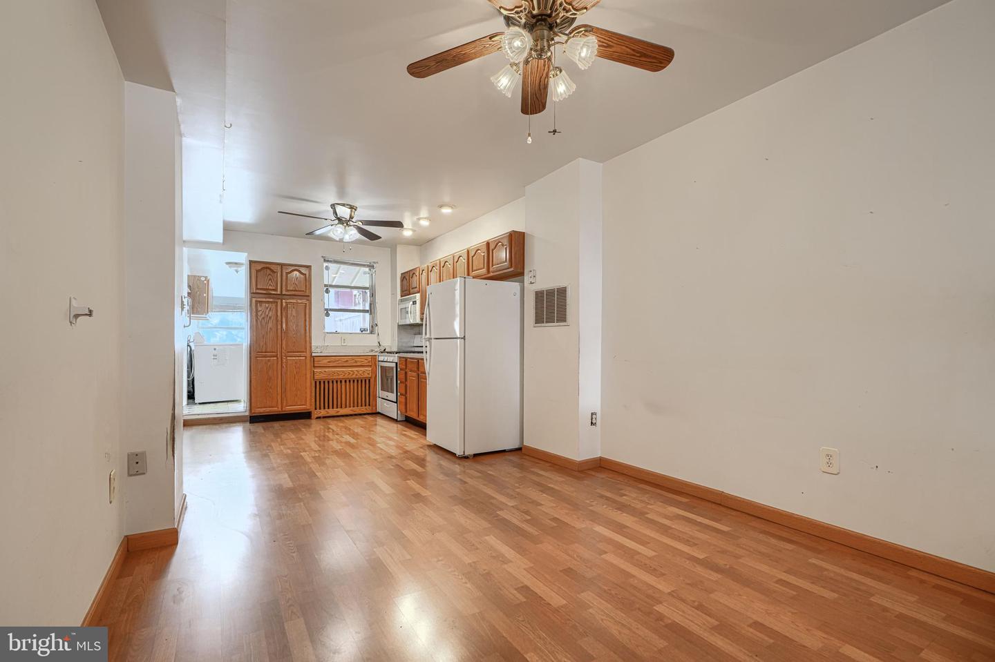 1414 Towson St Property Photo 6