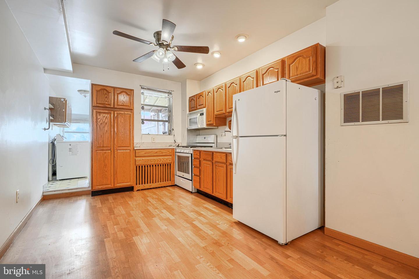 1414 Towson St Property Photo 8