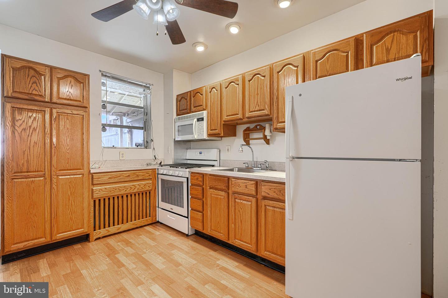 1414 Towson St Property Photo 9