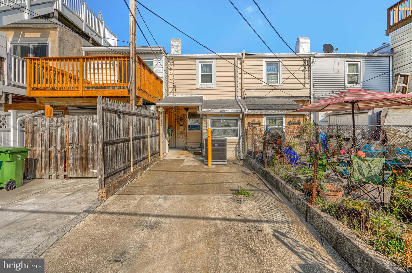 1414 Towson St Property Photo 13