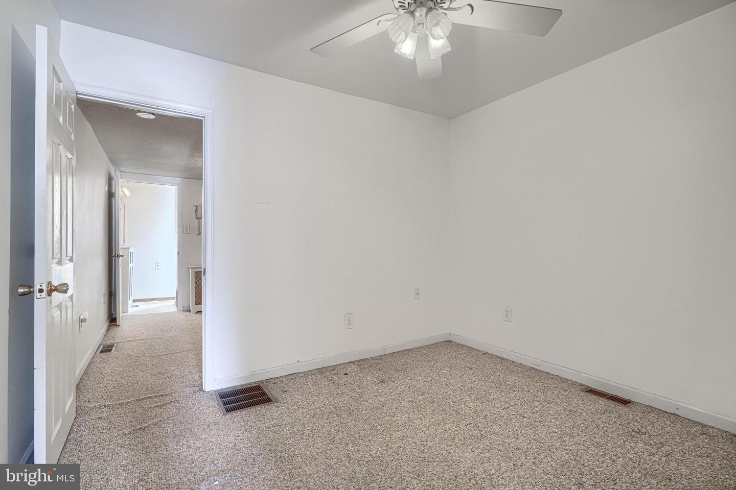 1414 Towson St Property Photo 17