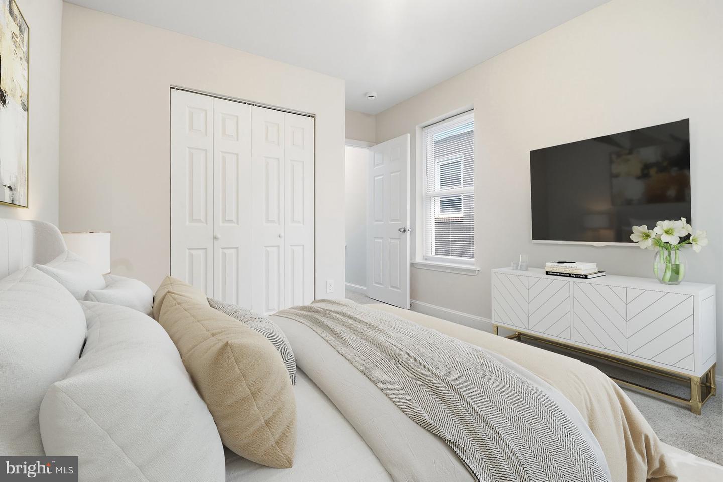 523 N Patterson Park Ave Property Photo 14