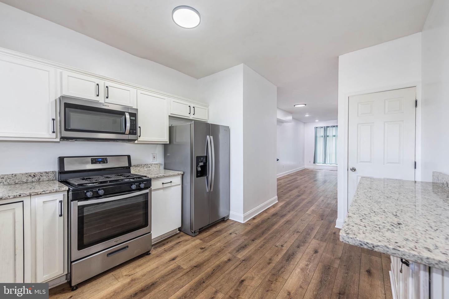 2520 E Eager St Property Photo 10