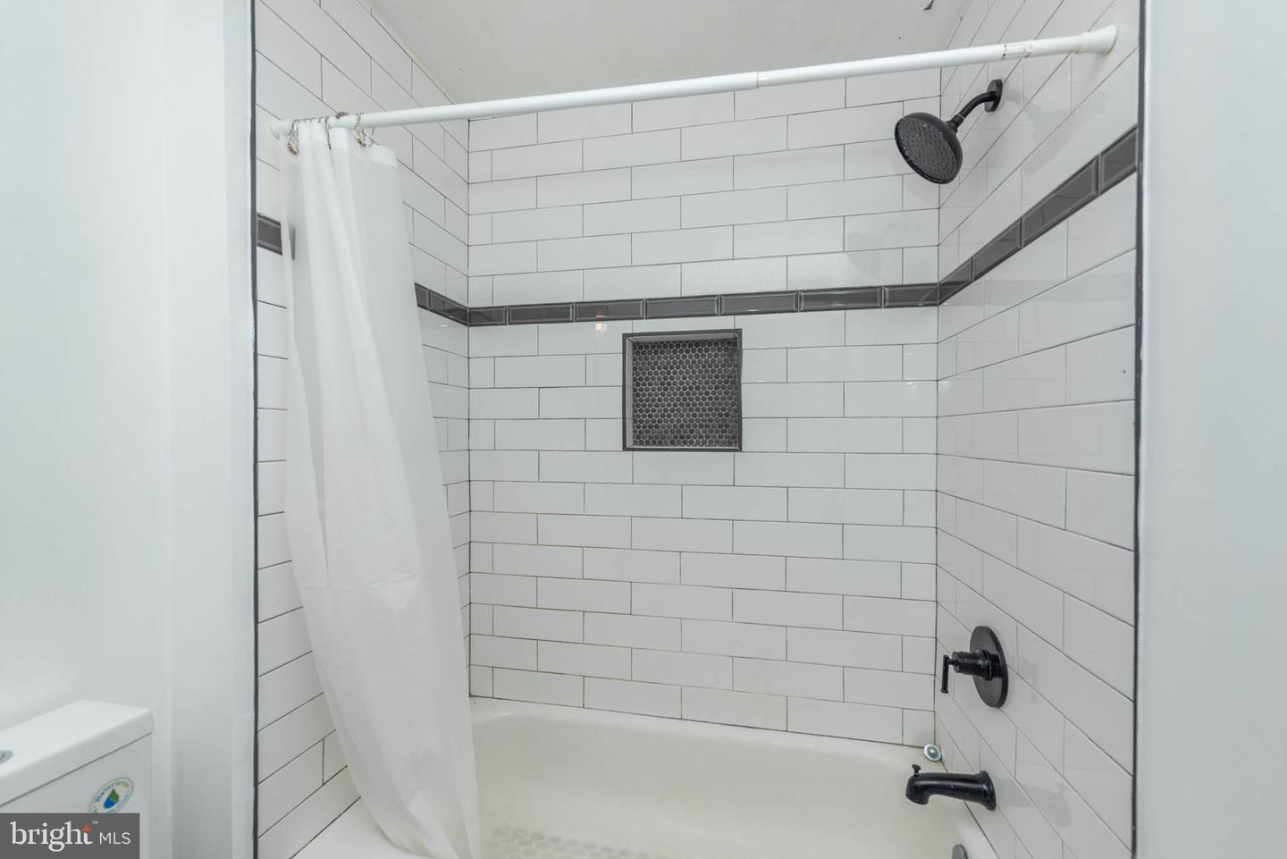 2520 E Eager St Property Photo 14
