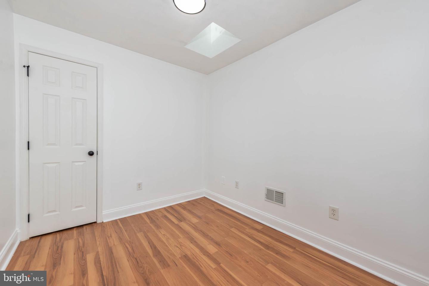 2520 E Eager St Property Photo 15