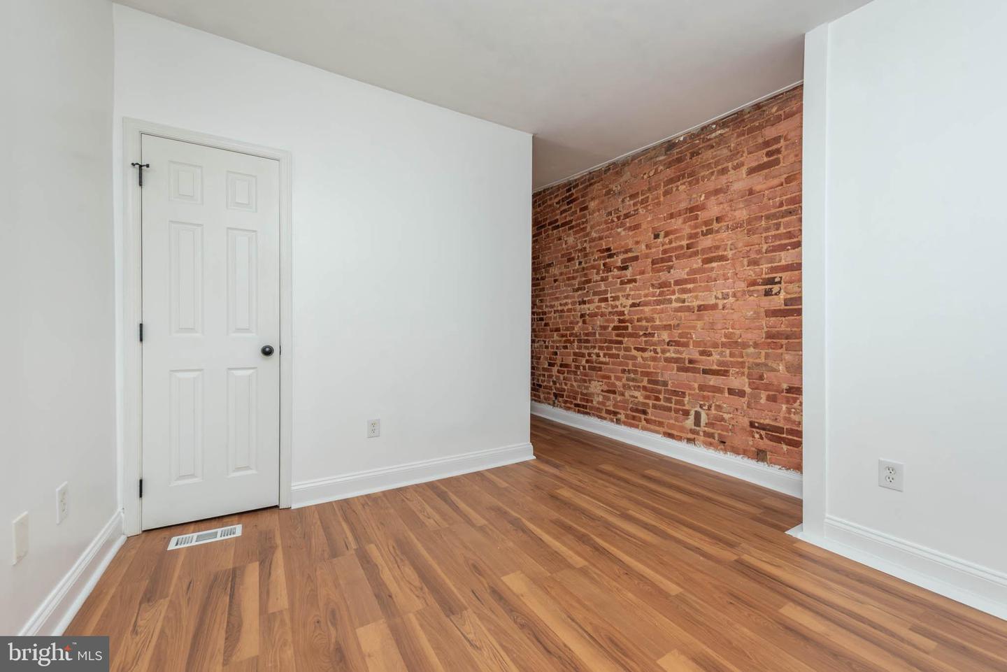 2520 E Eager St Property Photo 18