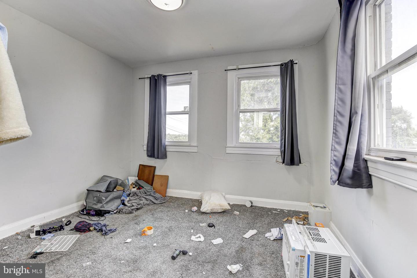 925 N Kresson St Property Photo 13