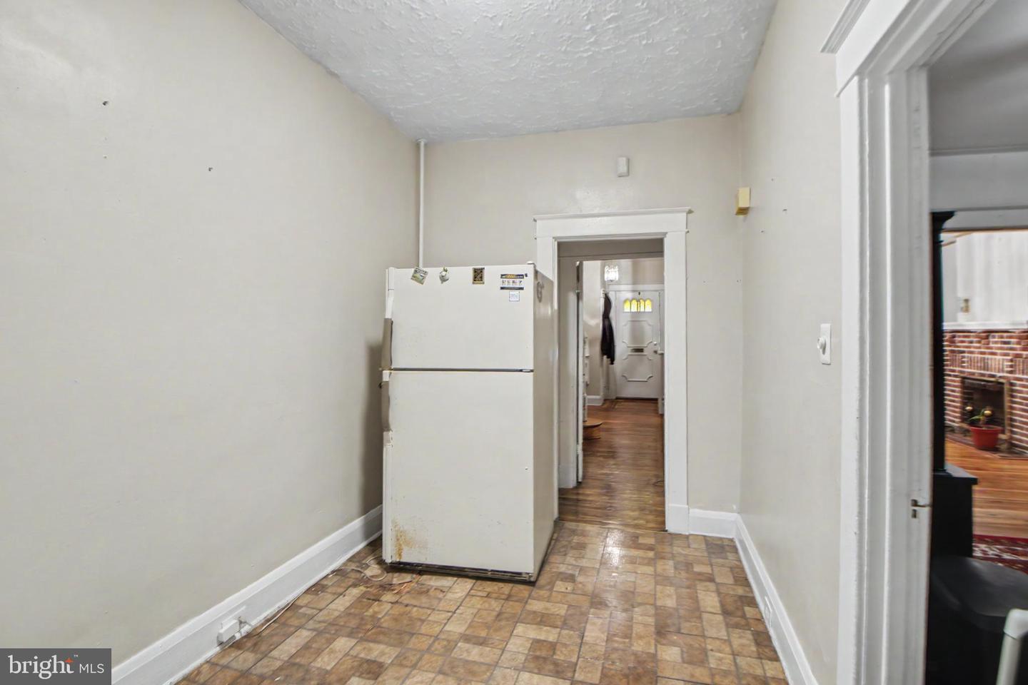 4020 Edmondson Ave Property Photo 12
