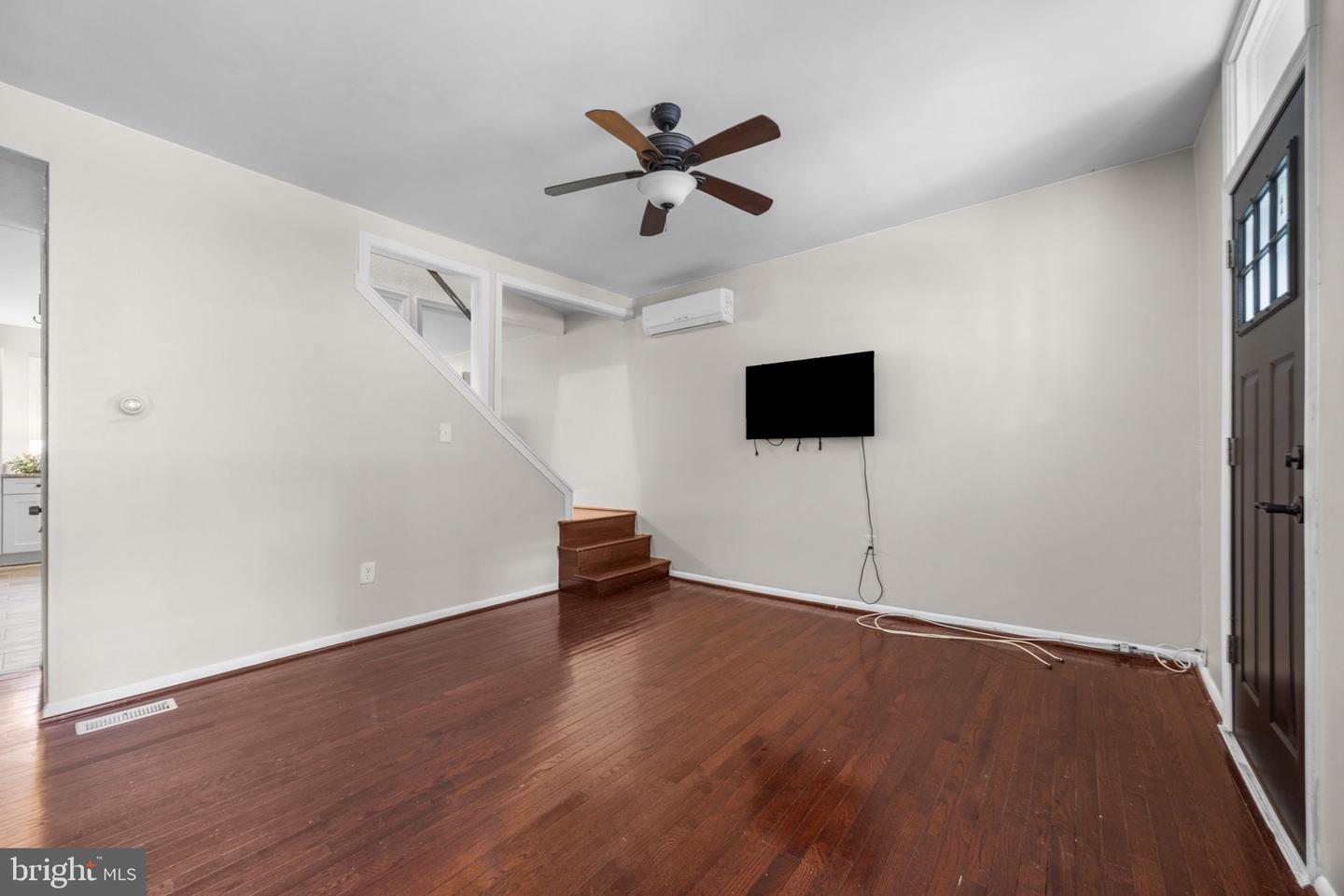 3544 Ash St Property Photo 5
