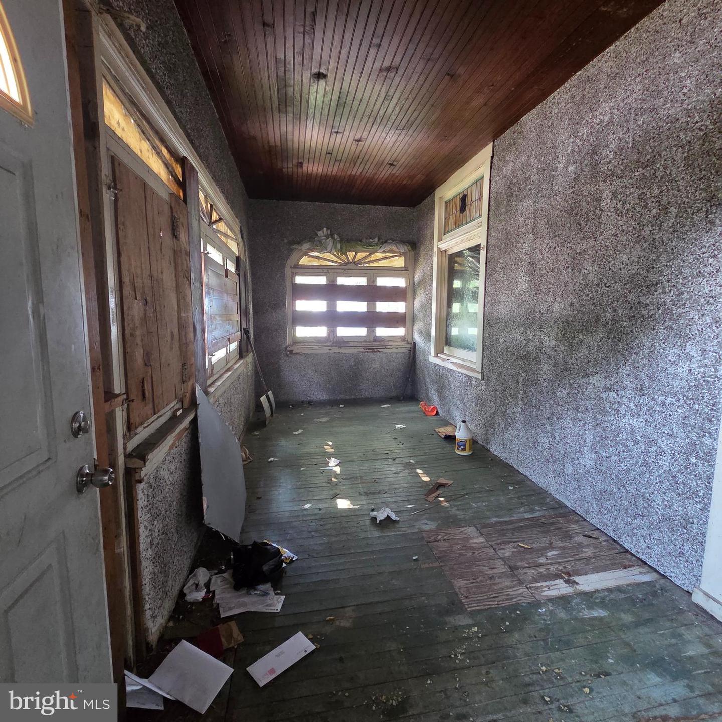 1701 Dundalk Ave Property Photo 4