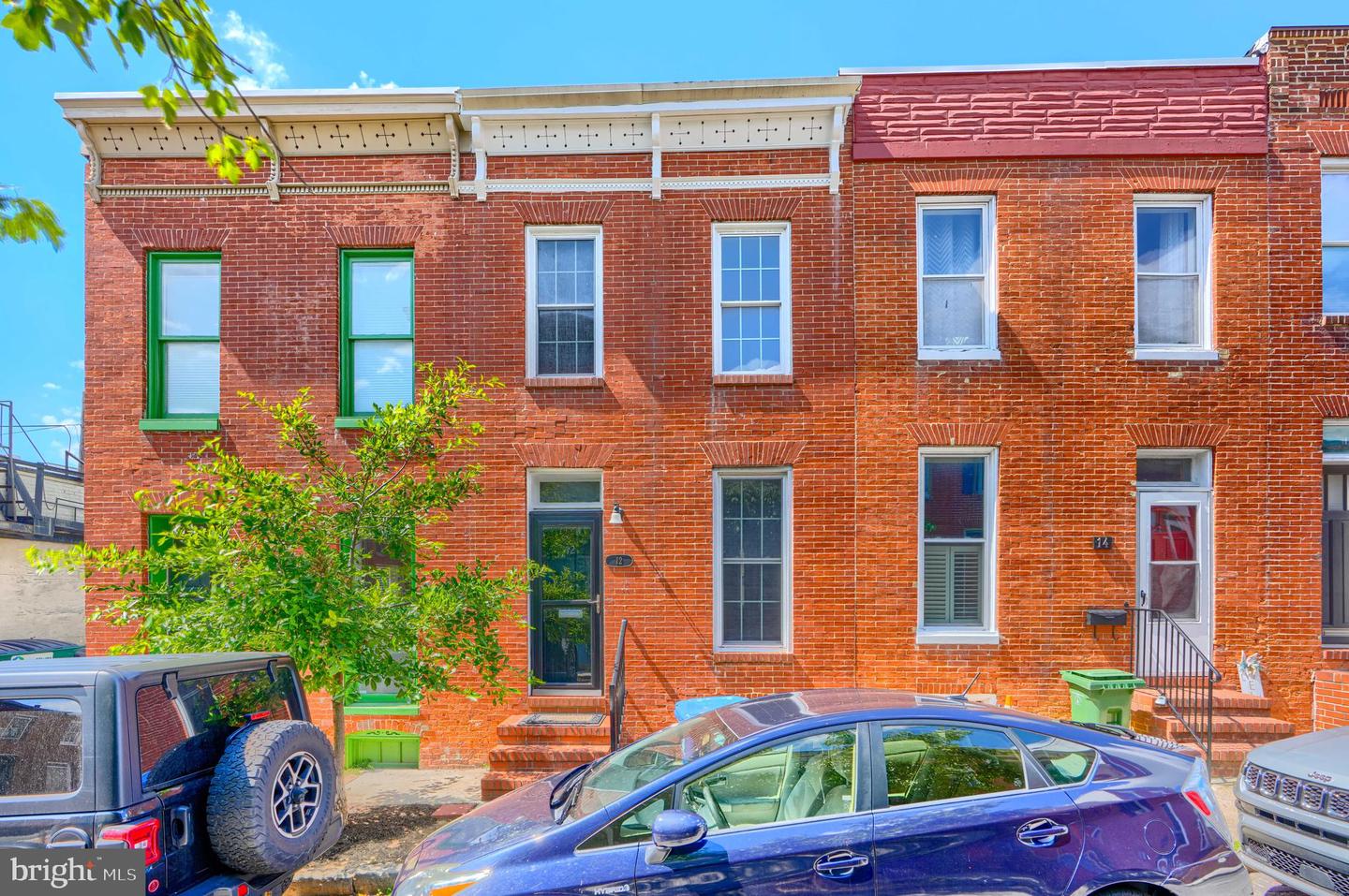 12 POULTNEY ST Property Photo 1