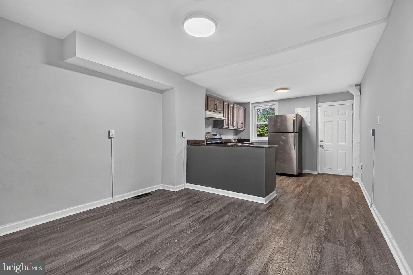 2012 Etting St Property Photo 4