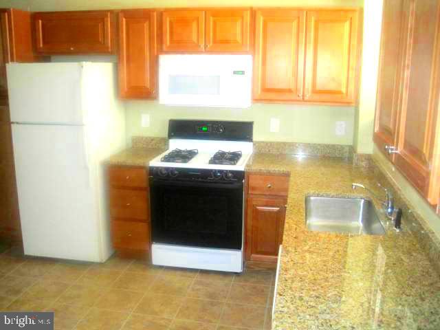 2822 Waterview Ave Property Photo 2