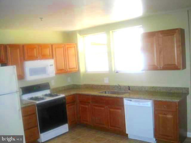 2822 Waterview Ave Property Photo 3