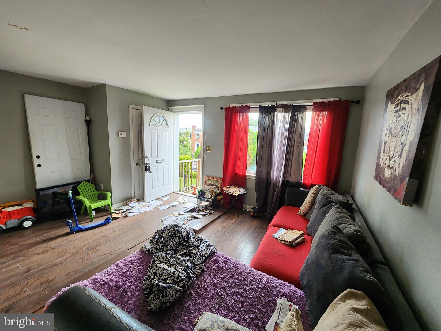 4119 Balfern Ave Property Photo 6