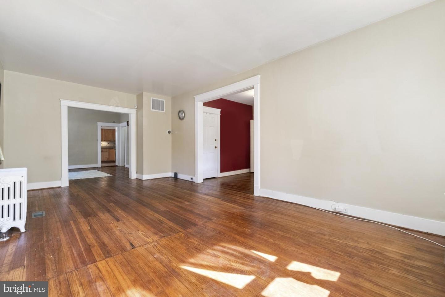 3104 Woodhome Ave Property Photo 5