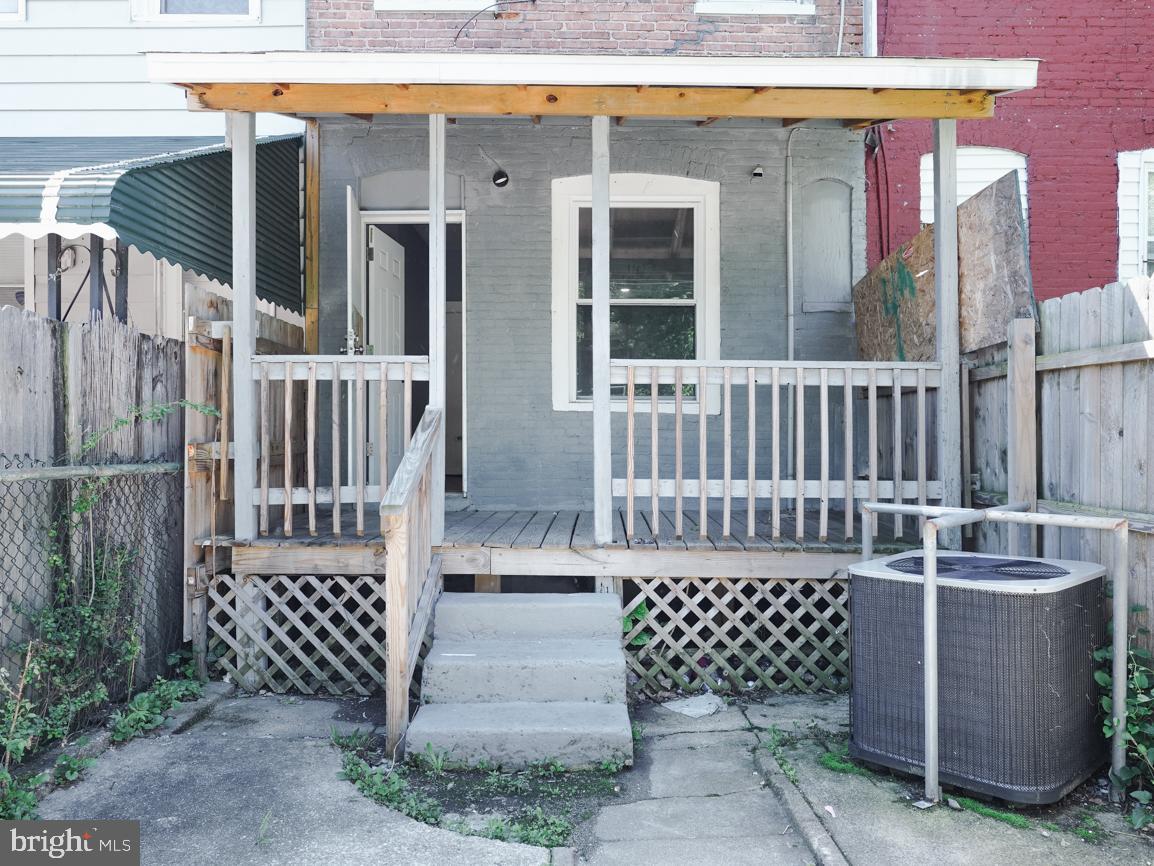 2410 Frederick Ave Property Photo 21