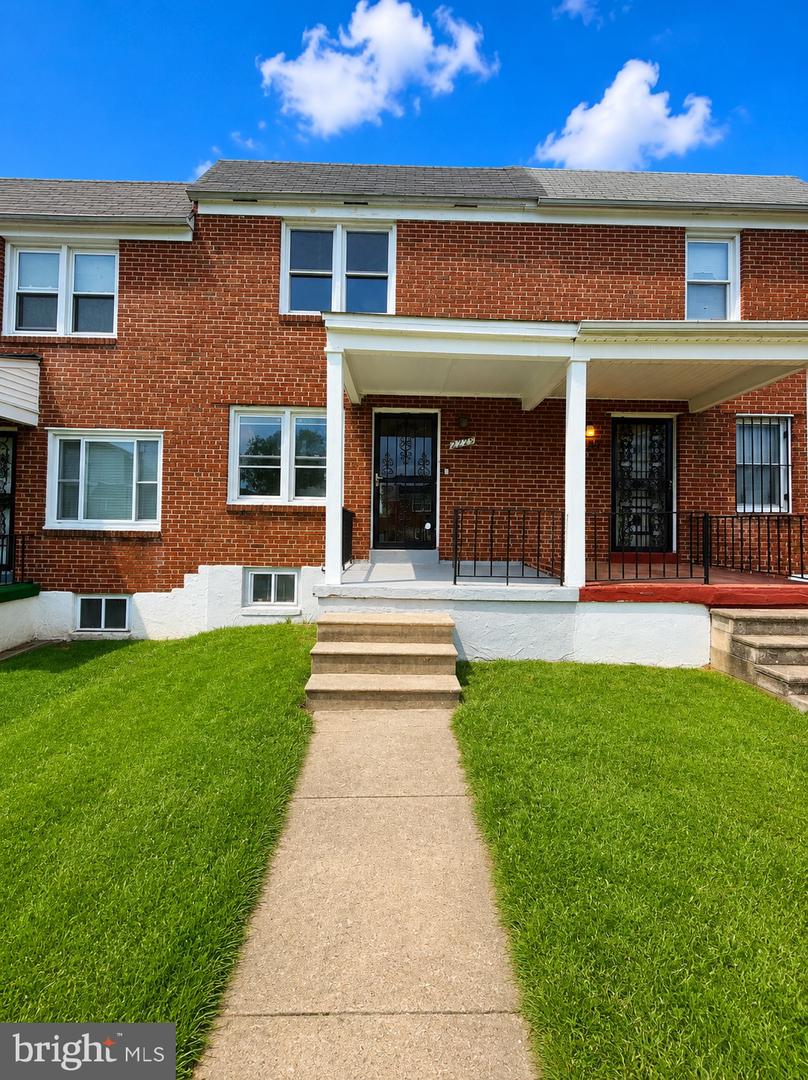 2728 N Rosedale St Property Photo 1