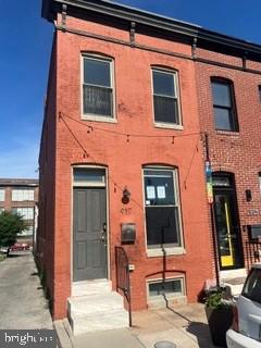 917 N PORT ST Property Photo 1