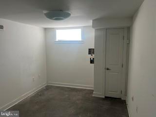 917 N Port St Property Photo 11
