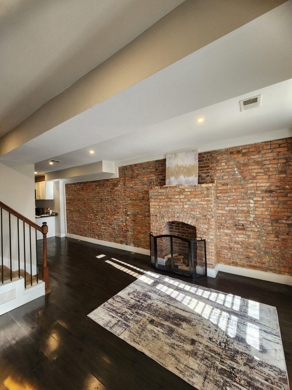 1825 N Milton Ave Property Photo 1