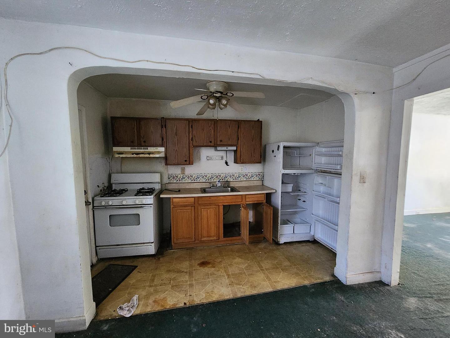 933 N Franklintown Rd Property Photo 7