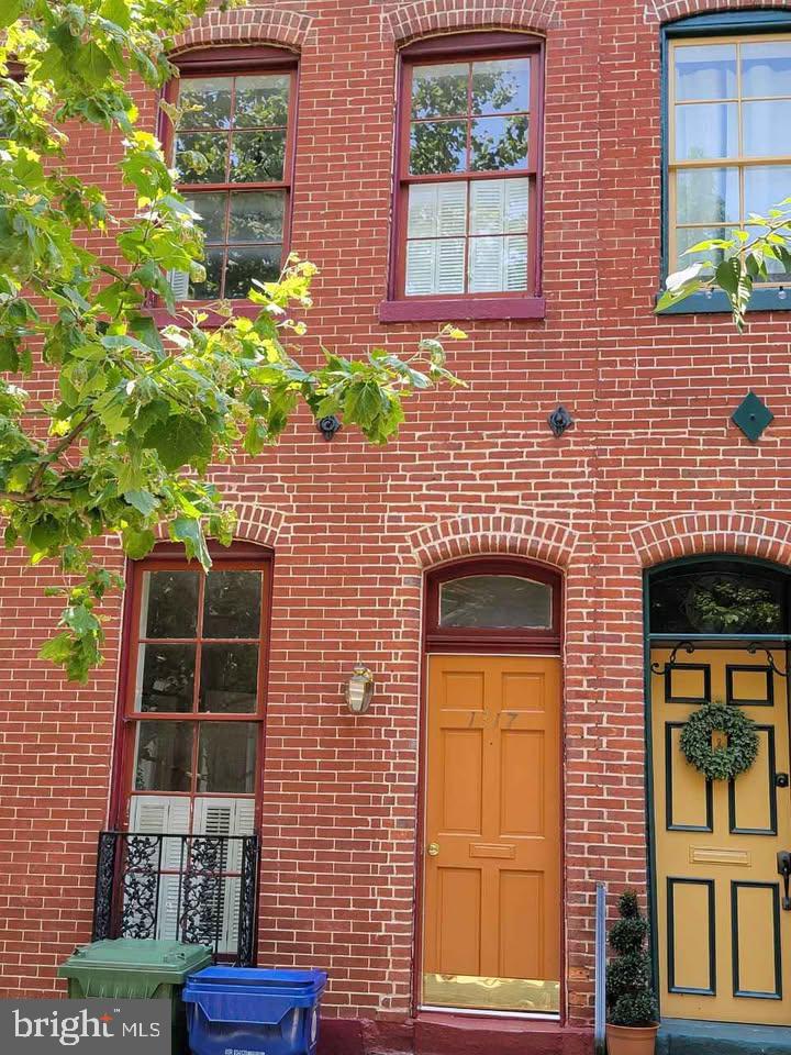 1317 HOLLINS ST #2 Property Photo 1
