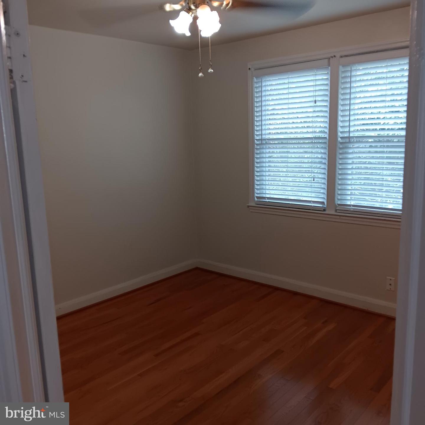 5809 Chinquapin Pkwy Property Photo 4