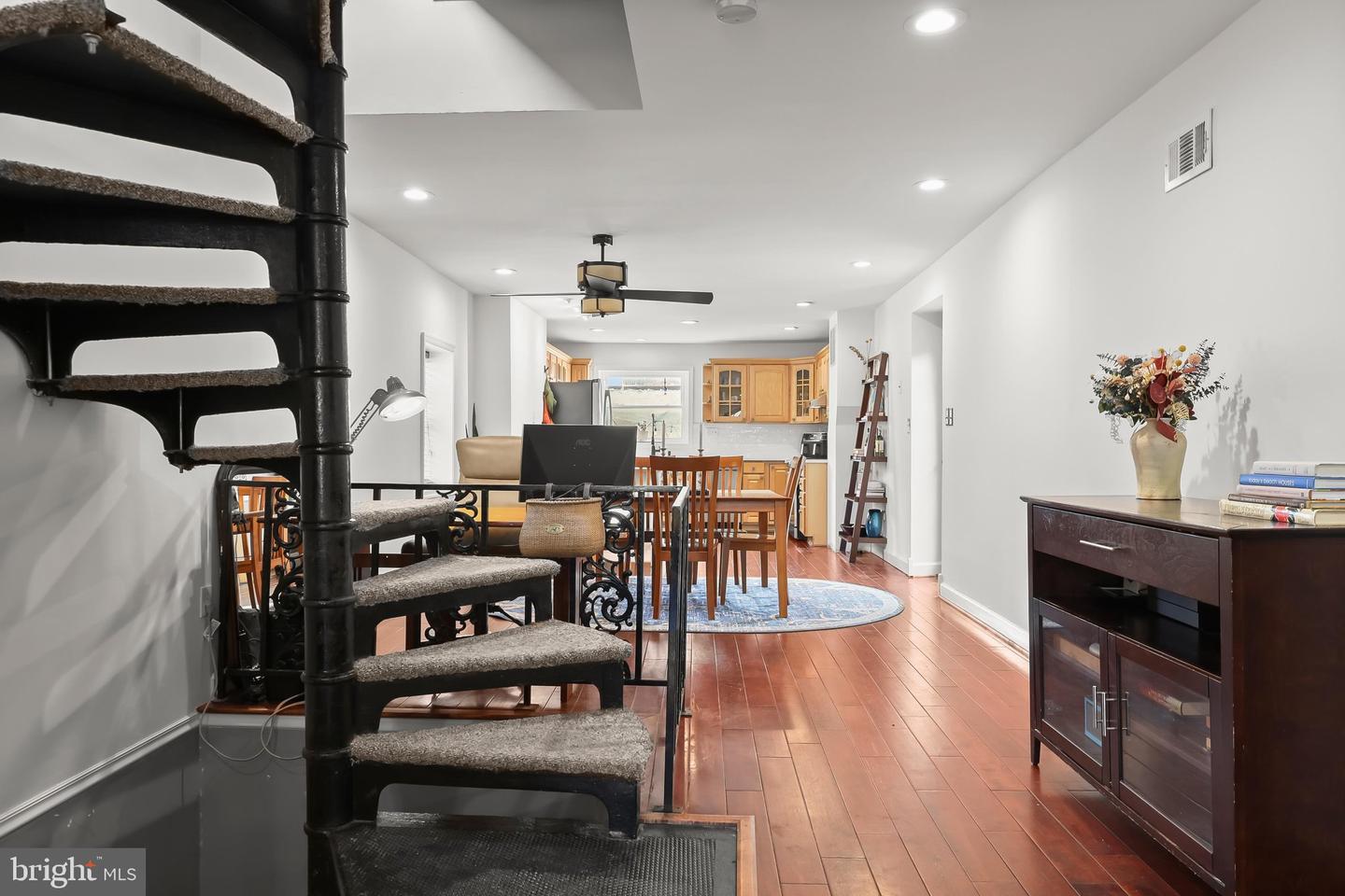 3200 E Lombard St Property Photo 14