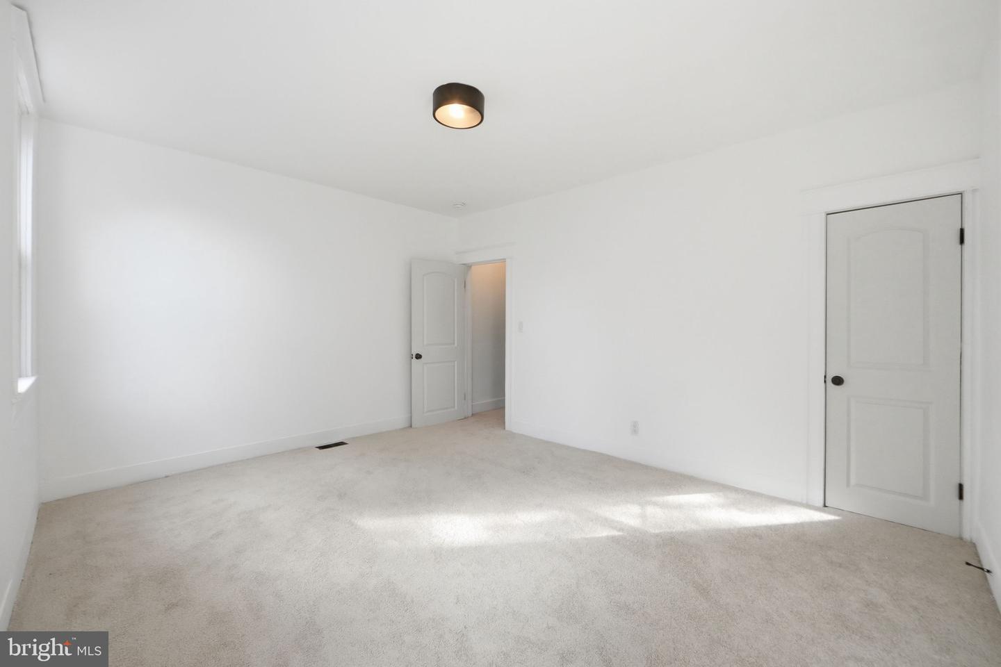3920 6th St Property Photo 16