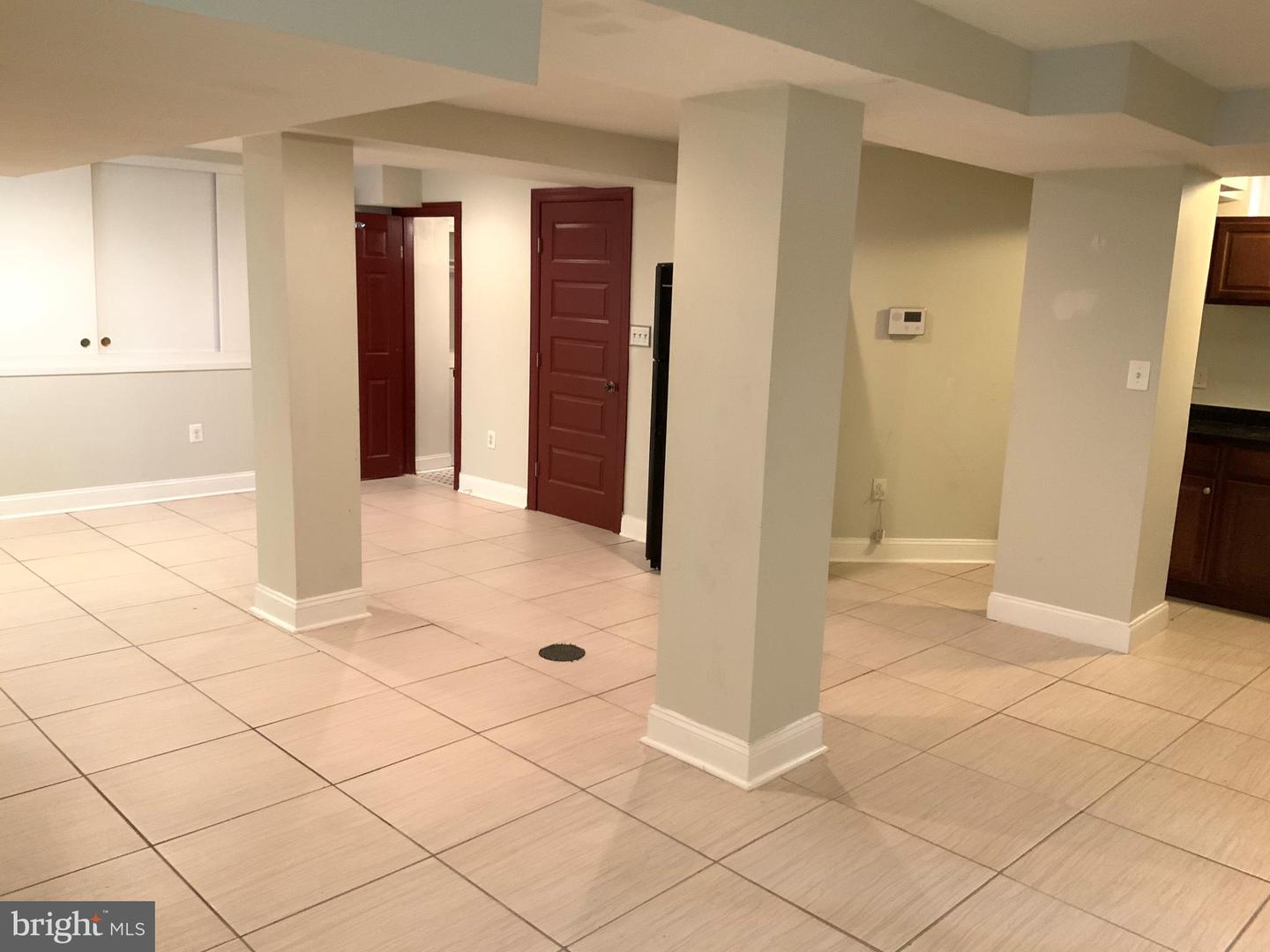 804 Hollins St #basement Studio Property Photo 12