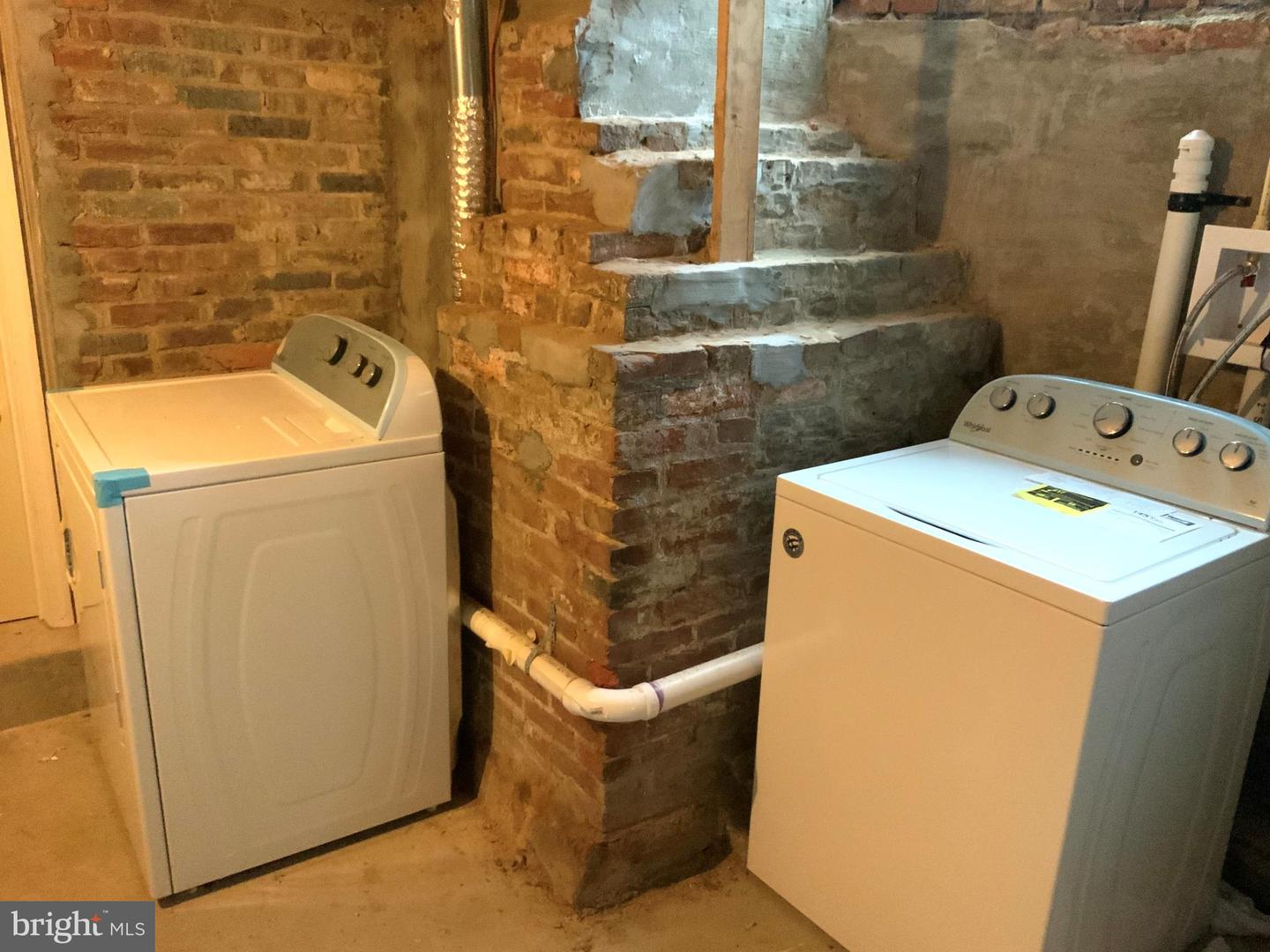804 Hollins St #basement Studio Property Photo 16