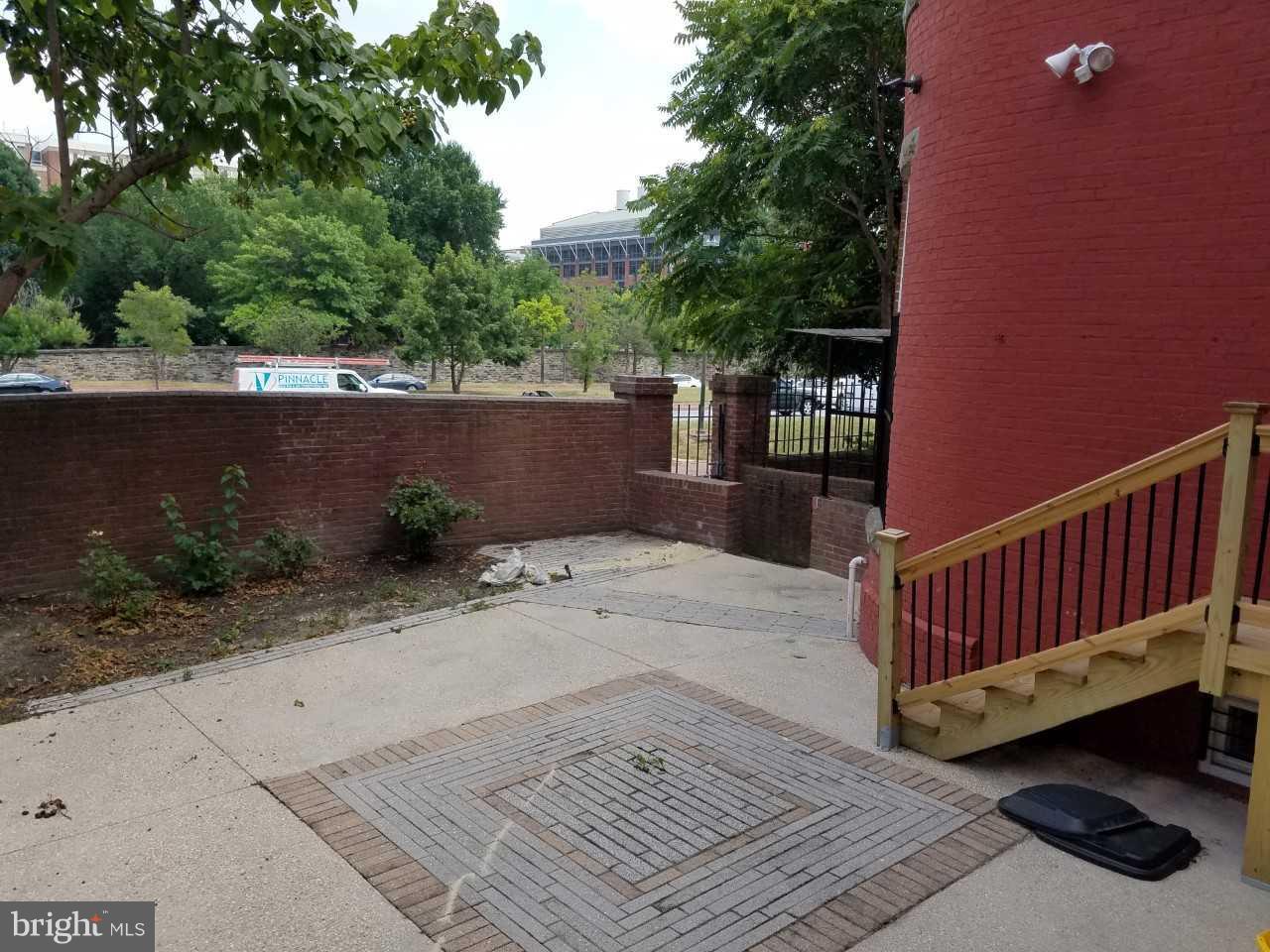 804 Hollins St #basement Studio Property Photo 18