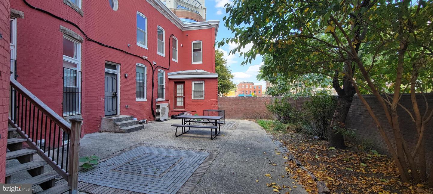 804 Hollins St #basement Studio Property Photo 19