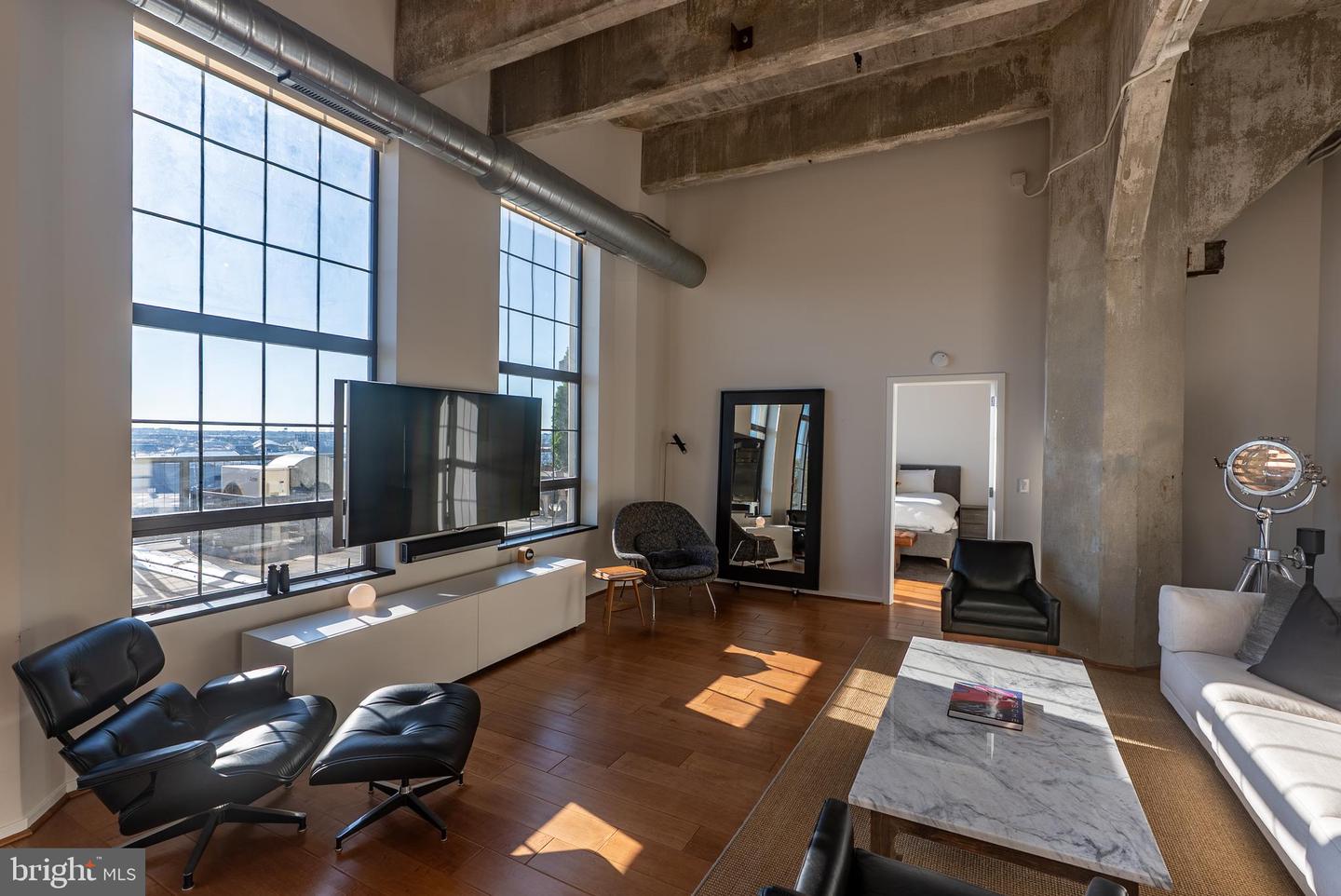 1200 Steuart St #1413 Property Photo 23