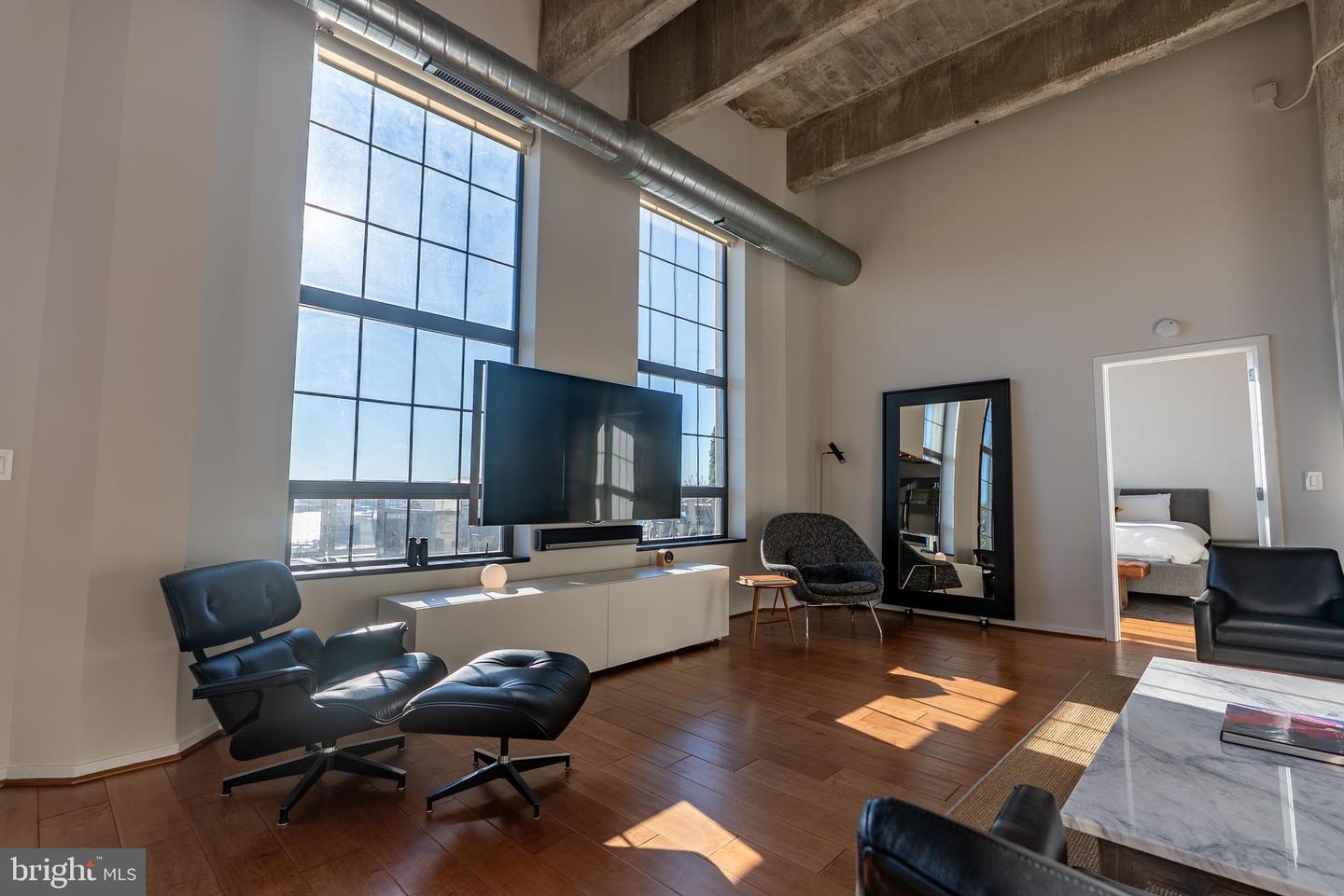 1200 Steuart St #1413 Property Photo 24