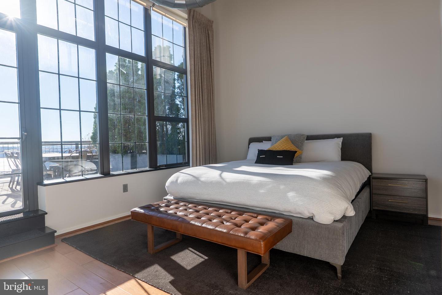 1200 Steuart St #1413 Property Photo 33