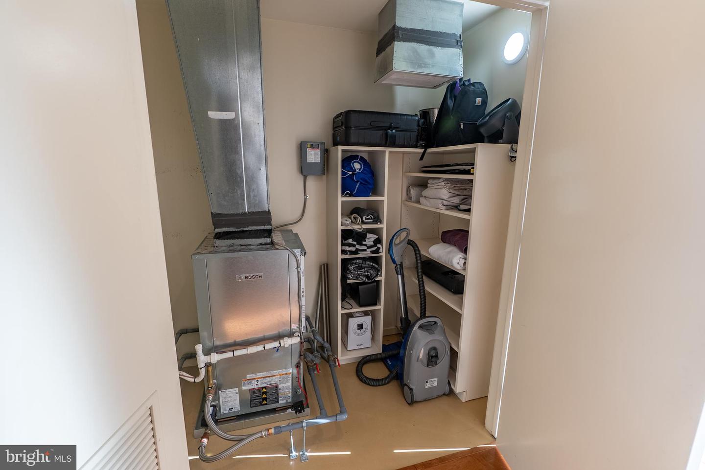 1200 Steuart St #1413 Property Photo 65