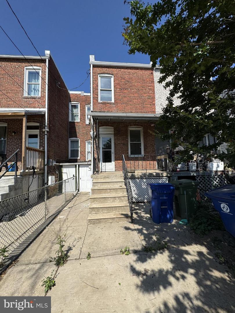 611 Savage St Property Photo 1
