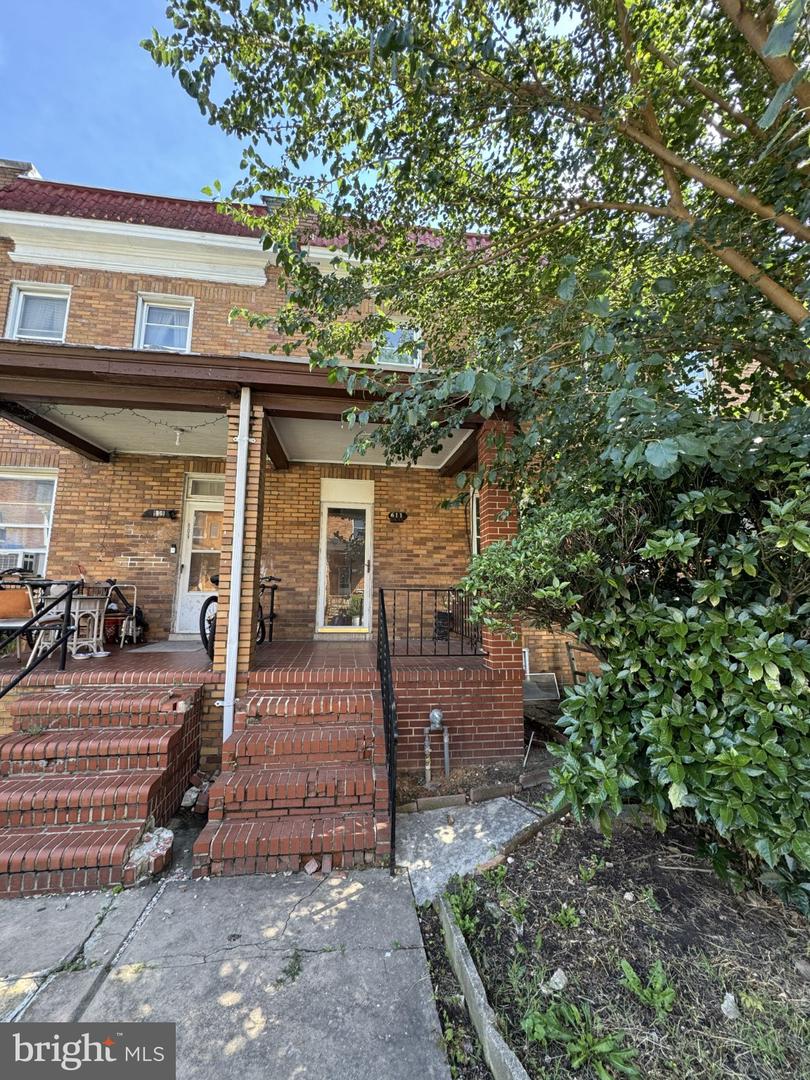 611 SAVAGE ST Property Photo 1