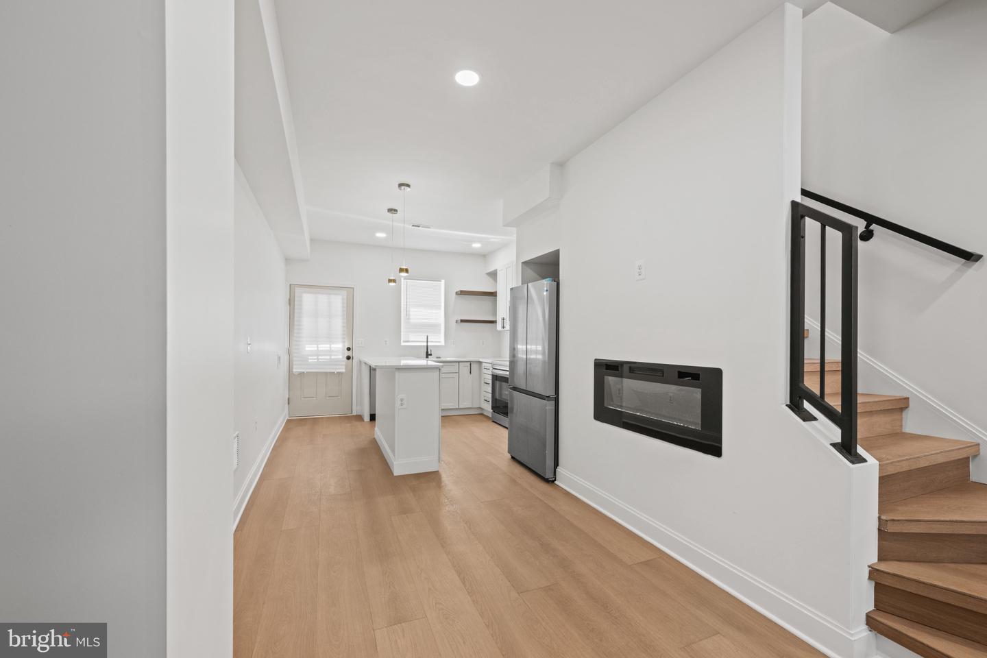126 N Mount St Property Photo 4