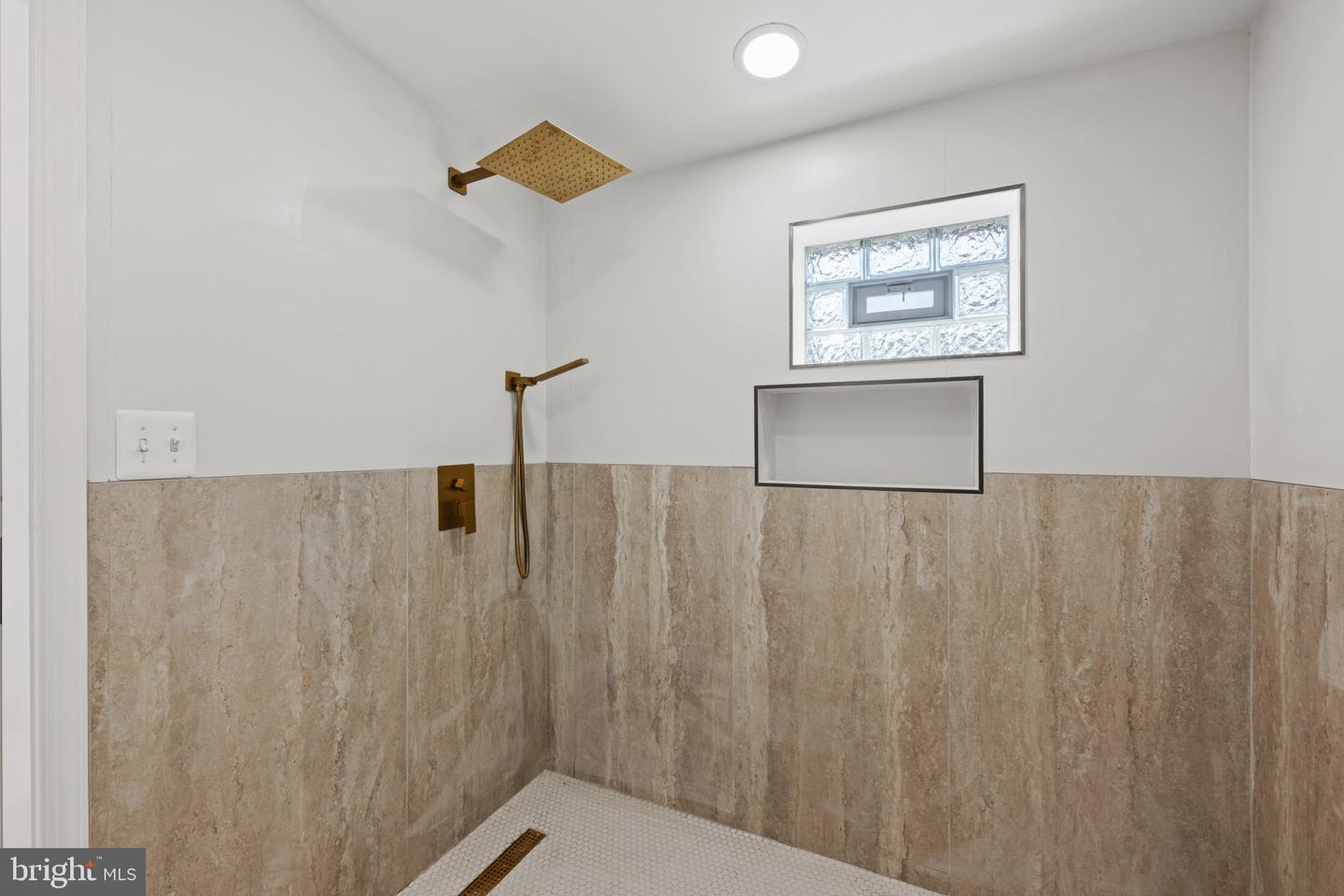 126 N Mount St Property Photo 21
