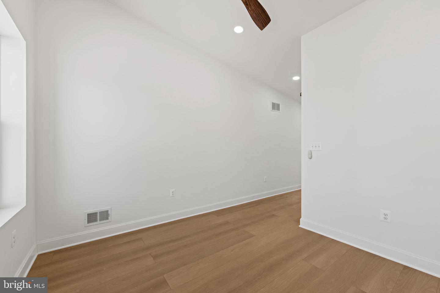 126 N Mount St Property Photo 26