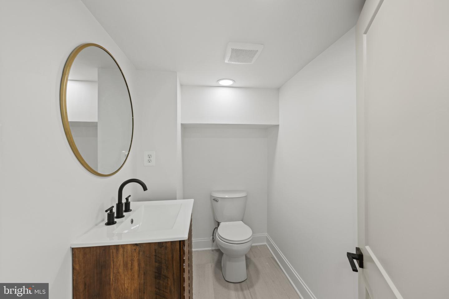 126 N Mount St Property Photo 30