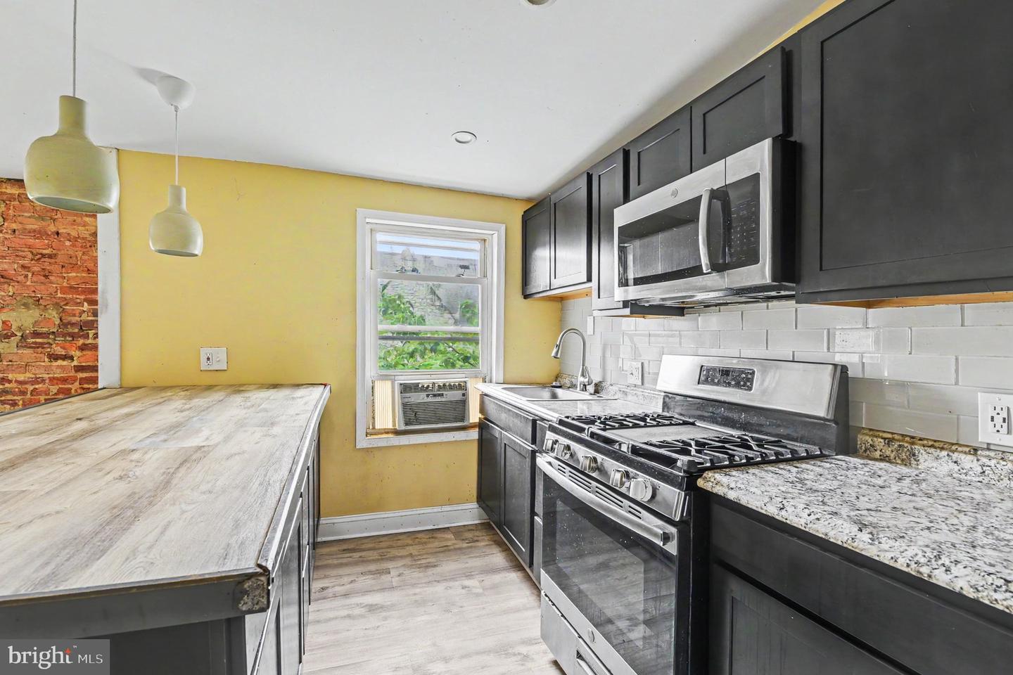 1313 W Fayette St Property Photo 15