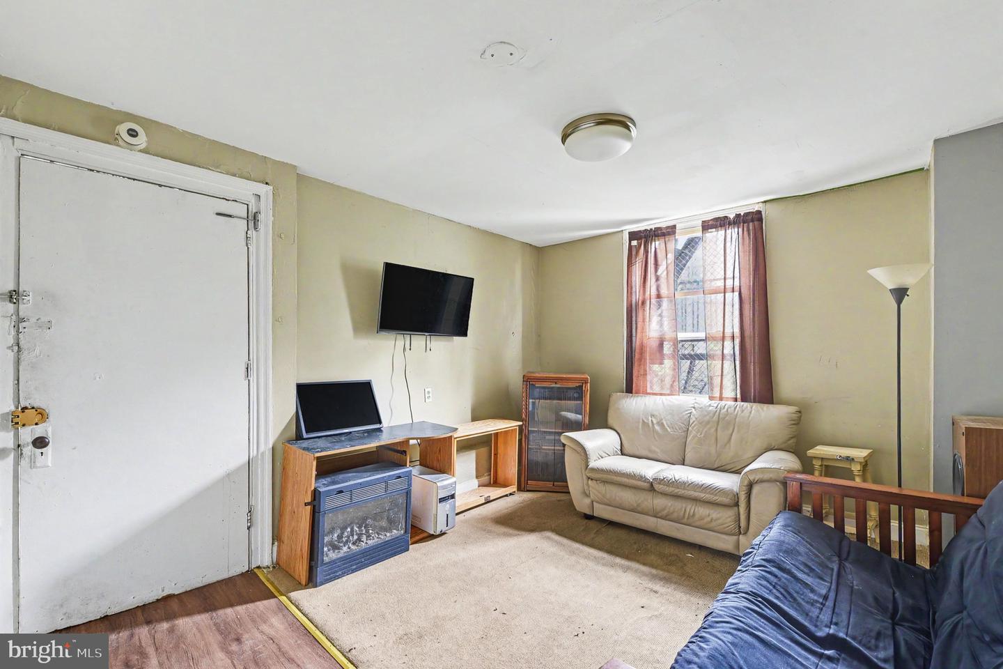1313 W Fayette St Property Photo 31