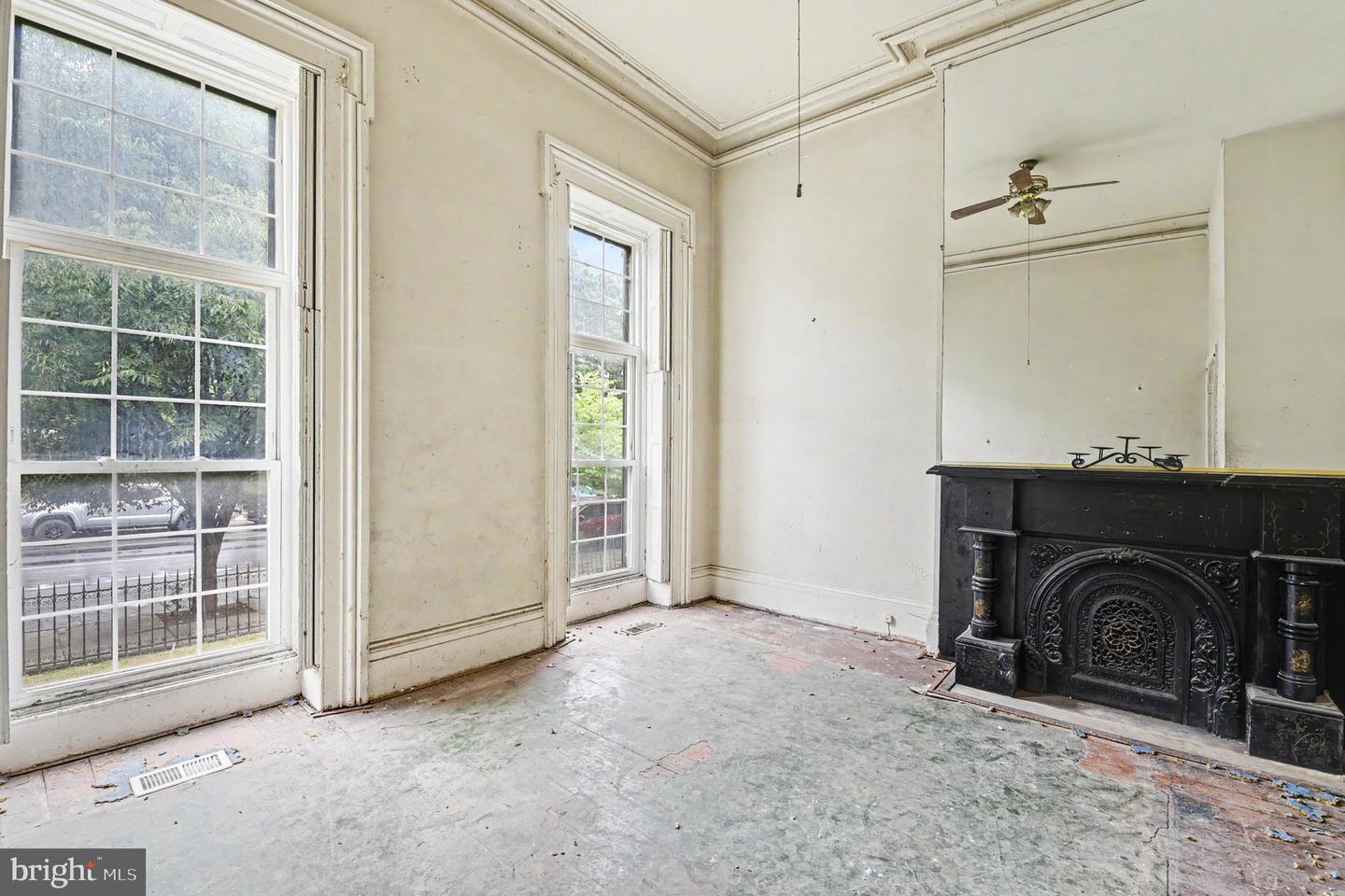 1313 W Fayette St Property Photo 37